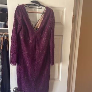 Vera Wang DRESS Elegant Purple Lace Cocktail Dress